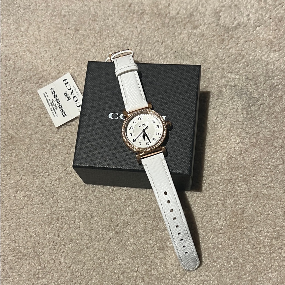 Coach Women's Rose Gold watch 30m water resistant White Genius leather strap - Picture 4 of 8